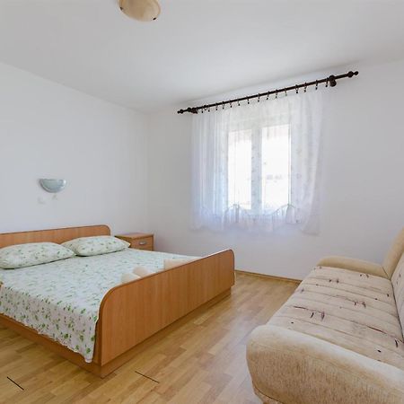 Apartments Ester Лопар Экстерьер фото