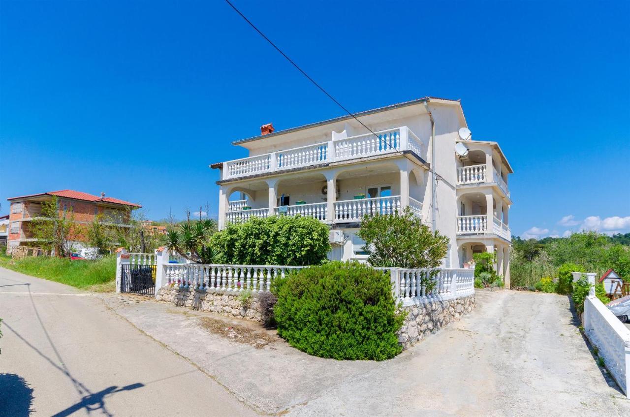 Apartments Ester Лопар Экстерьер фото