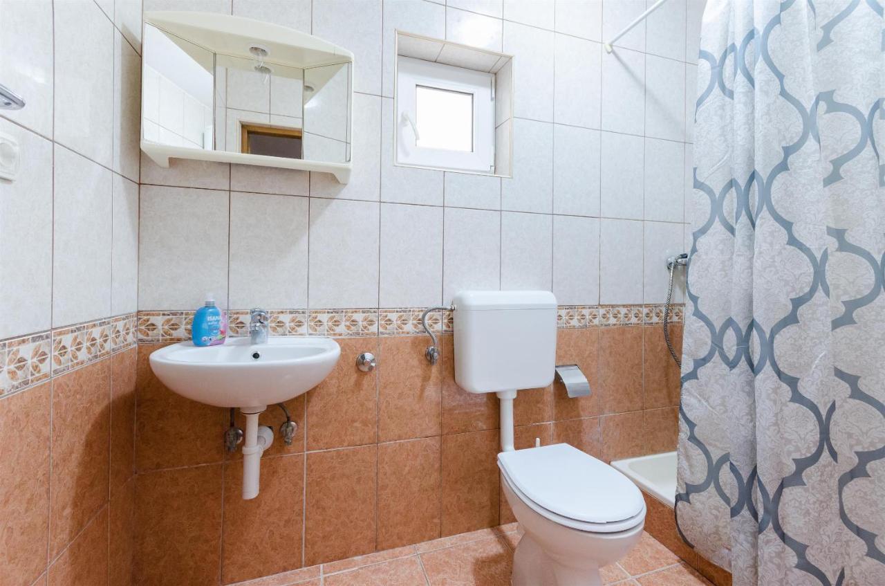 Apartments Ester Лопар Экстерьер фото